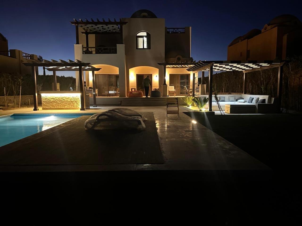 Willa Luxury Waterfront Sabina El Gouna *